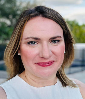 Jenna Gibilaro, MD - Board-certified pulmonologist and internal medicine physician providing compassionate, evidence-based care for respiratory conditions.